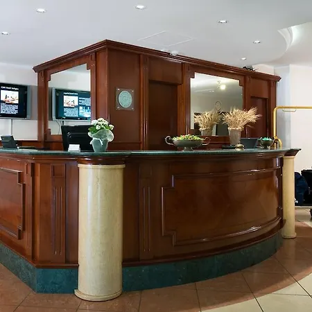 Ducale Hotel 4*