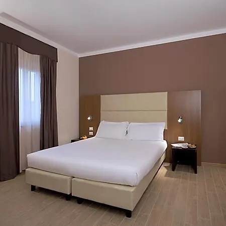 Four Points Flex By Sheraton Парма