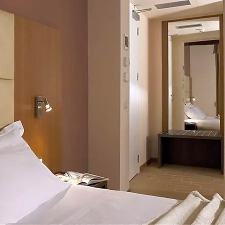 Отель Four Points Flex By Sheraton Парма